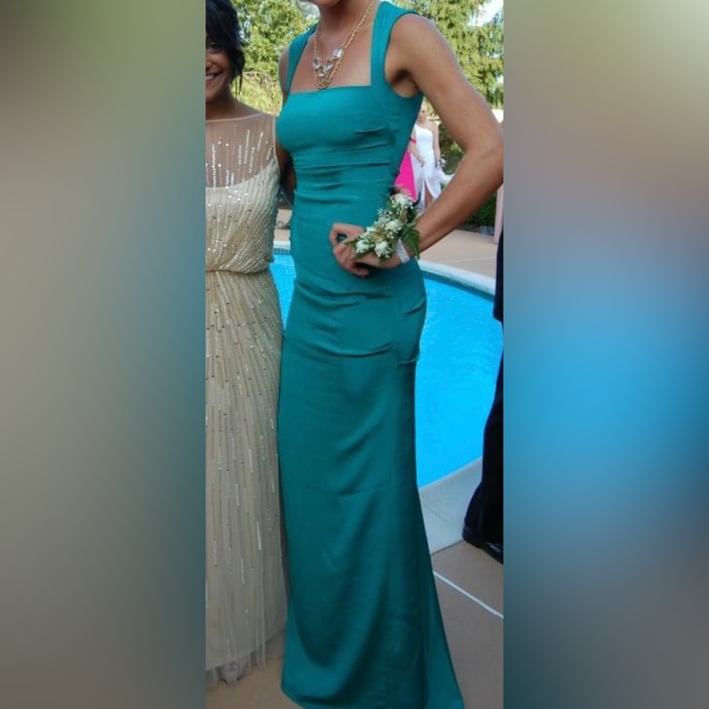 STUNNING turquoise Nicole Miller evening dress - tasteful open back & ruching